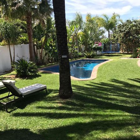 Villa With Heated Pool And Jacuzzi Close To Puerto Banus And Beach Estepona Exterior foto