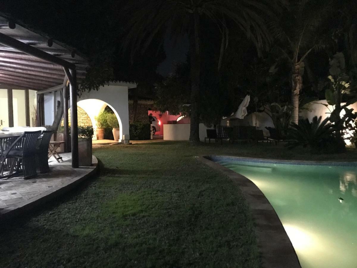 Villa With Heated Pool And Jacuzzi Close To Puerto Banus And Beach Estepona Exterior foto